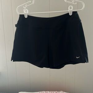 SIZE M NIKE DRI-FIT BLACK TENNIS 2in1 SHORTS.